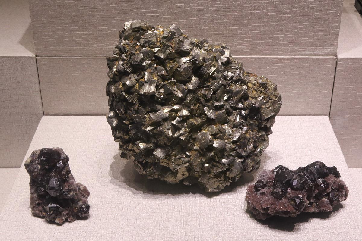 矿石进口清关:铬矿进口清关流程 铬矿进口清关流程包括确认准入要求