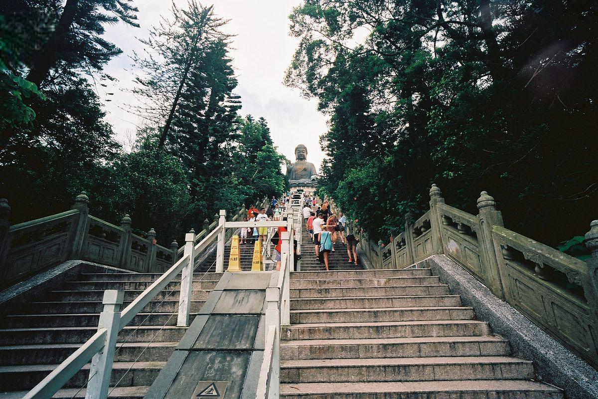 南山风景区,拥有丰富的旅游资源,包括南山寺,大佛寺,慈云寺等众多寺庙