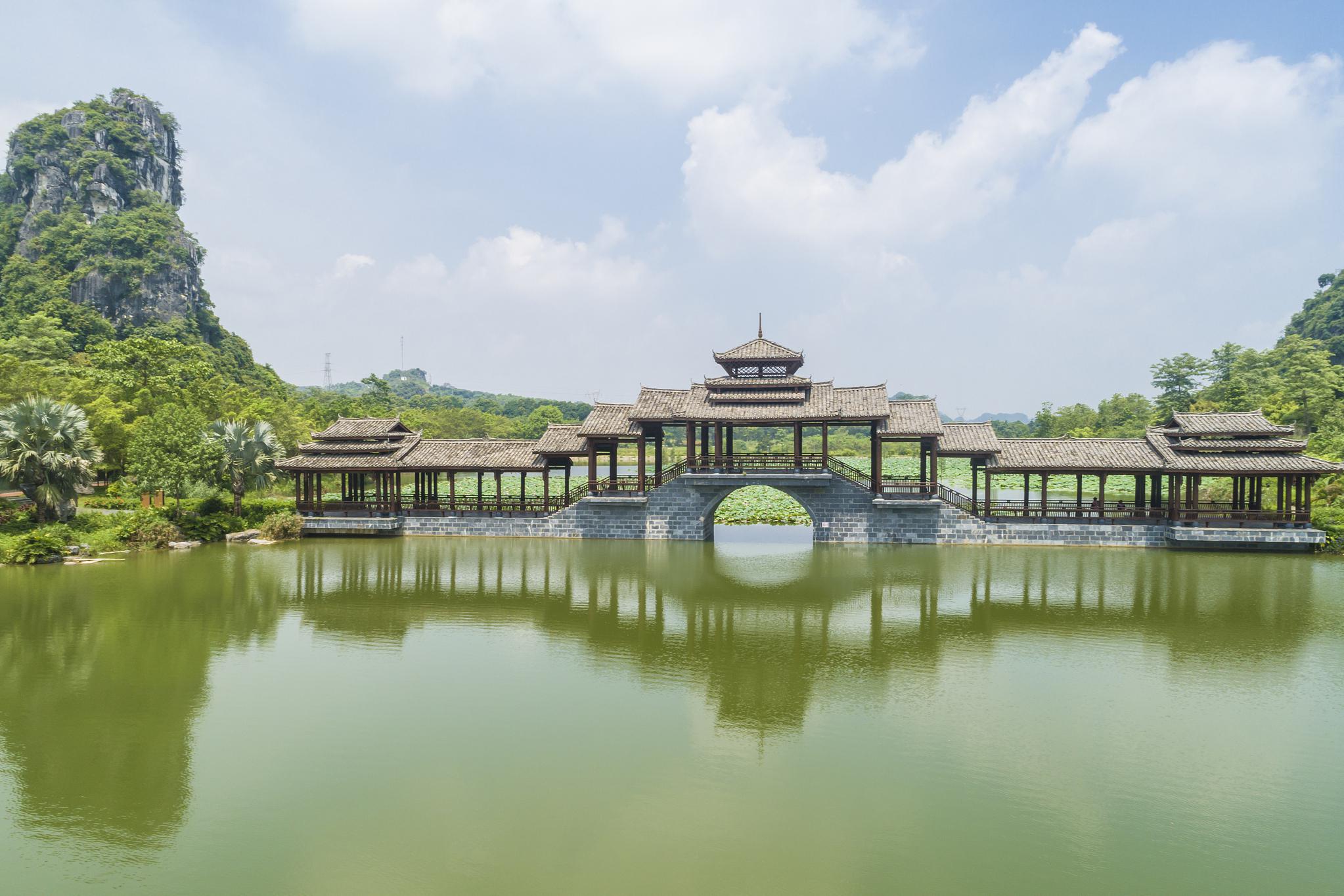 南宁五大必去景点 南宁,作为广西壮族自治区的首府,拥有丰富的自然