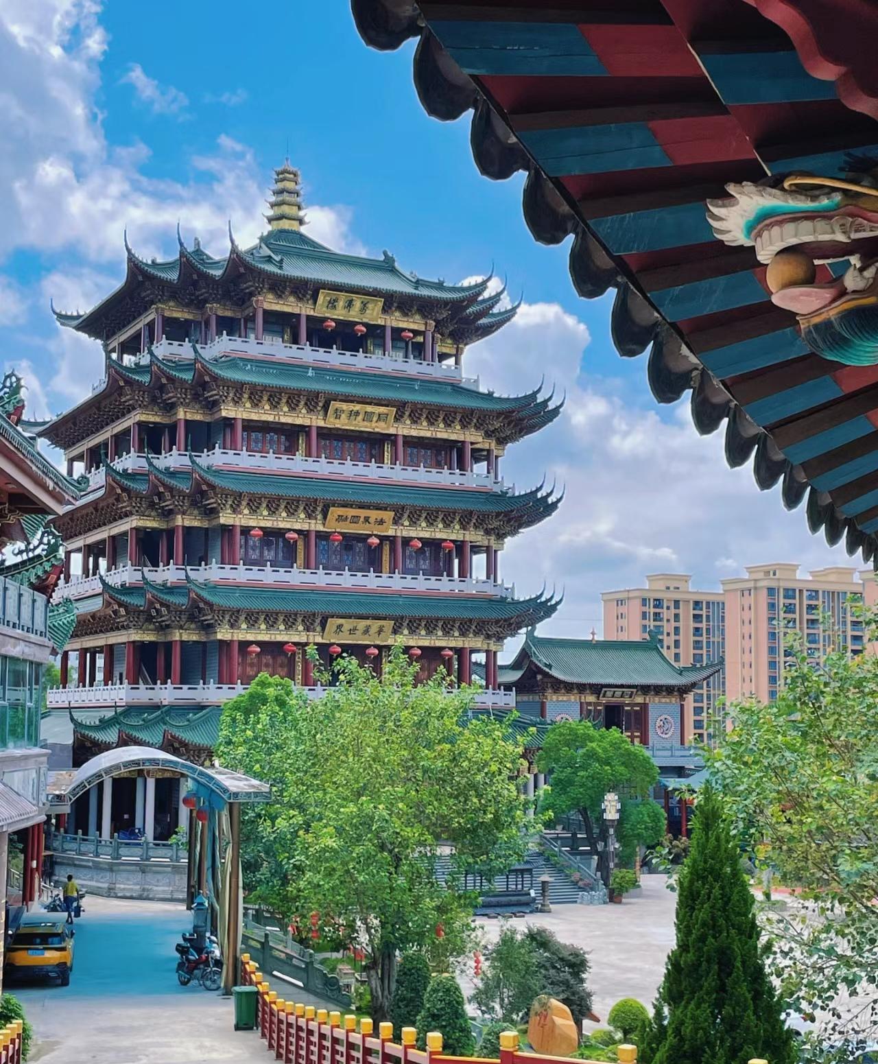 汕头市著名景点介绍 汕头是一个充满活力和文化气息的城市,拥有许多