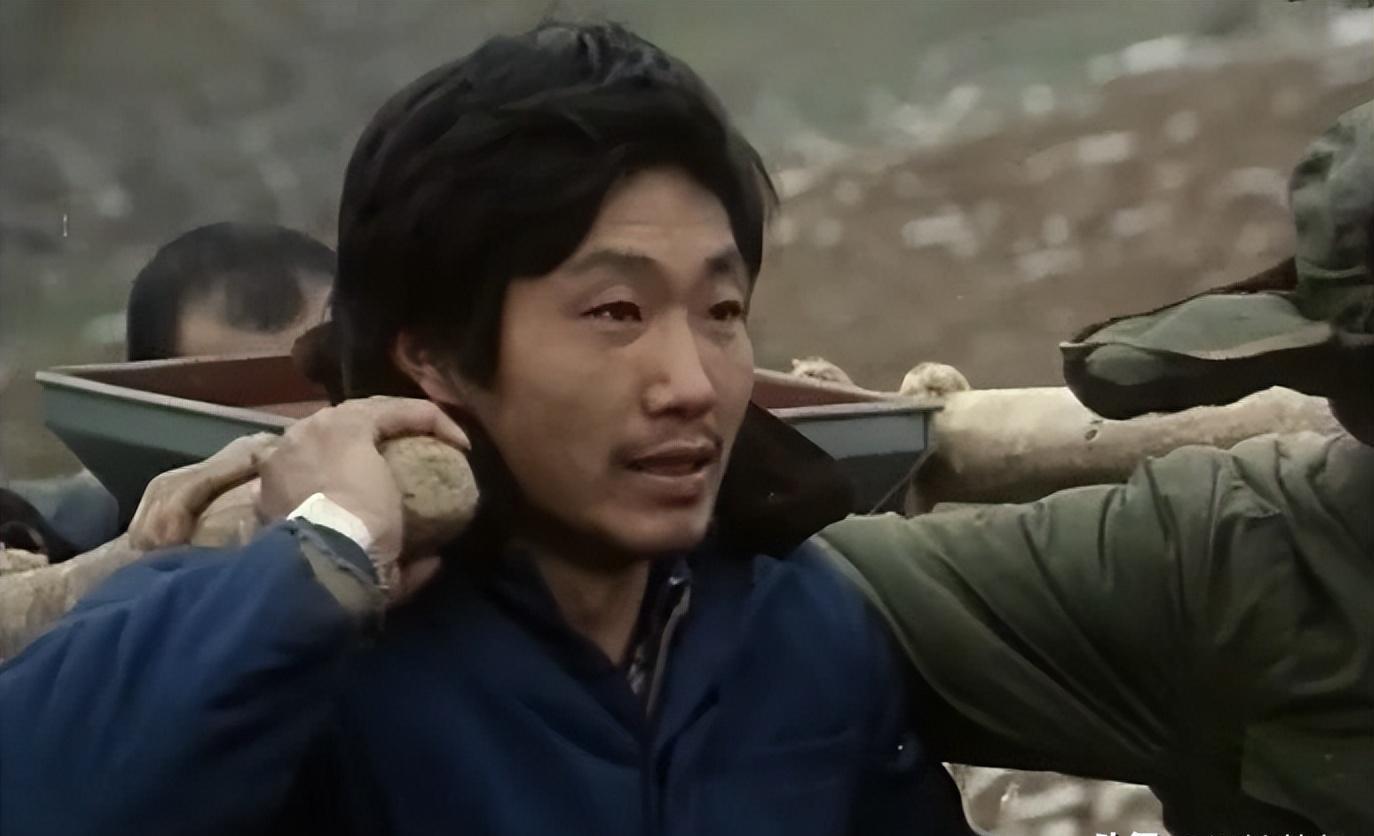 杜源:从青梅竹马到白头偕老 杜源和妻子从青梅竹马到白头偕老,女儿