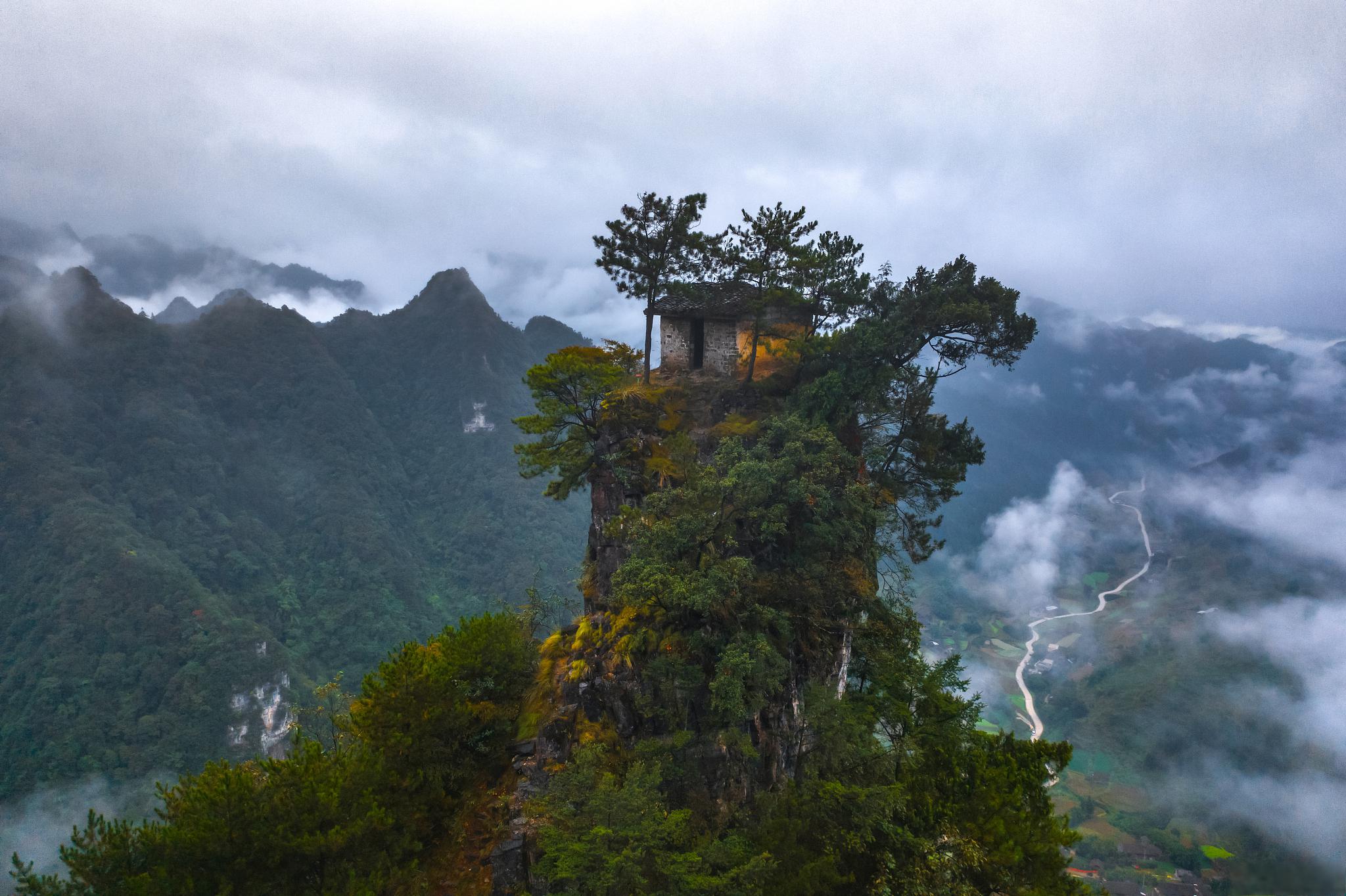 中国十大最美景区 中国是一个拥有众多美丽景点的国家