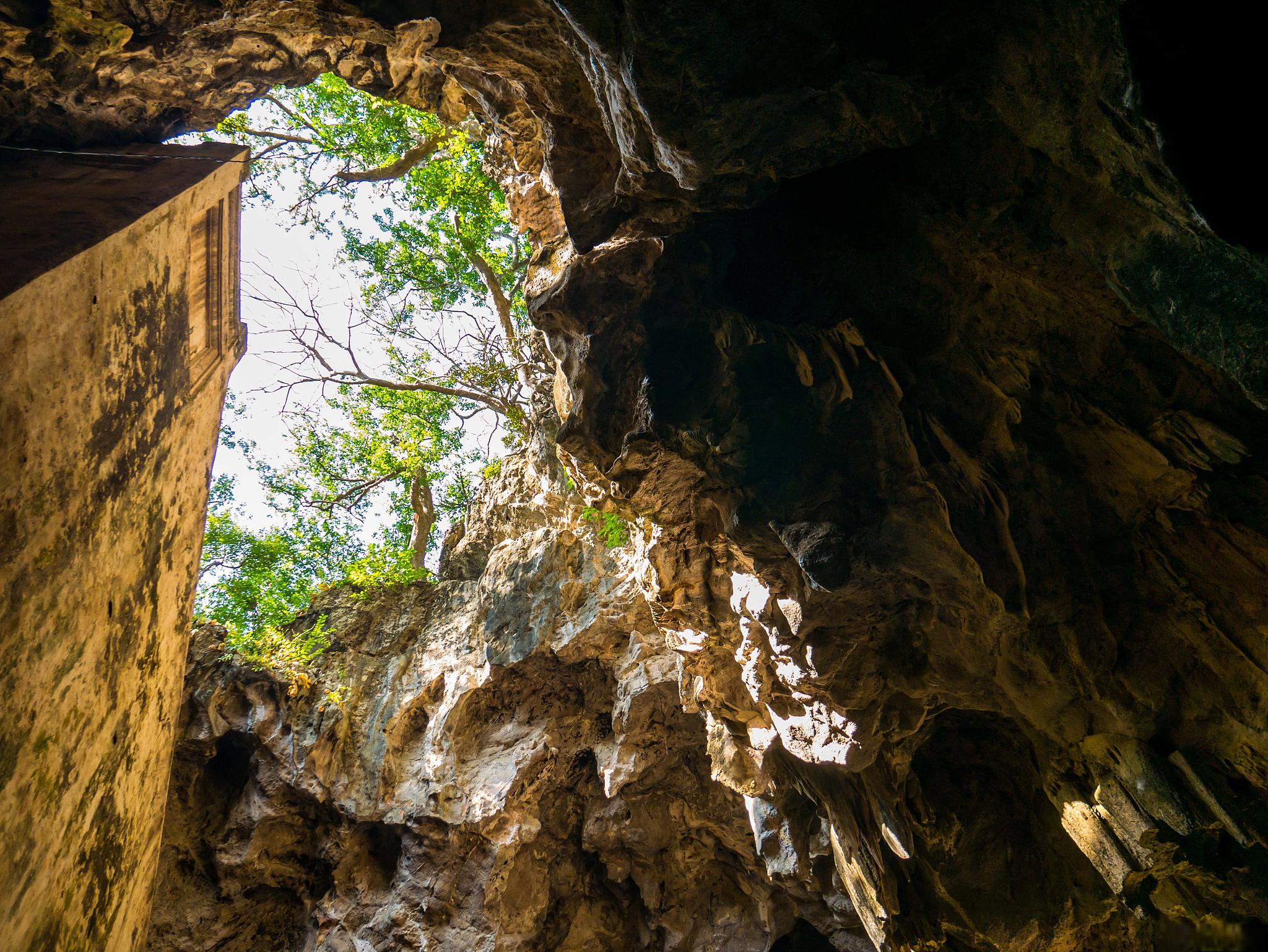 西昌旅游攻略 西昌,这个美丽的城市,位于四川省凉山彝族自治州,是一个