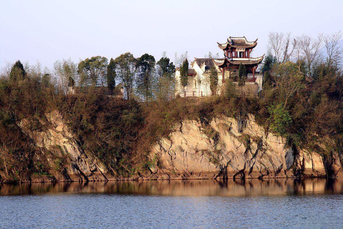 淮南旅行攻略 今天我们要带大家去一个美丽而又神秘的地方——淮南.