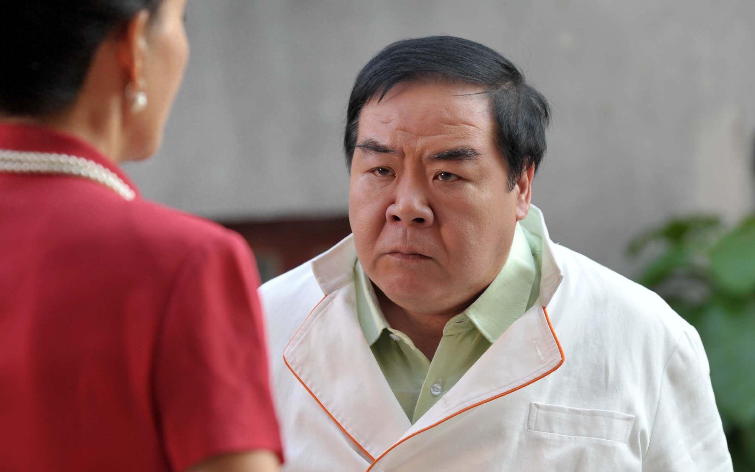 肥猫郑则仕:演技逆袭 肥猫郑则仕以其杰出表演才华而闻名,他主演了