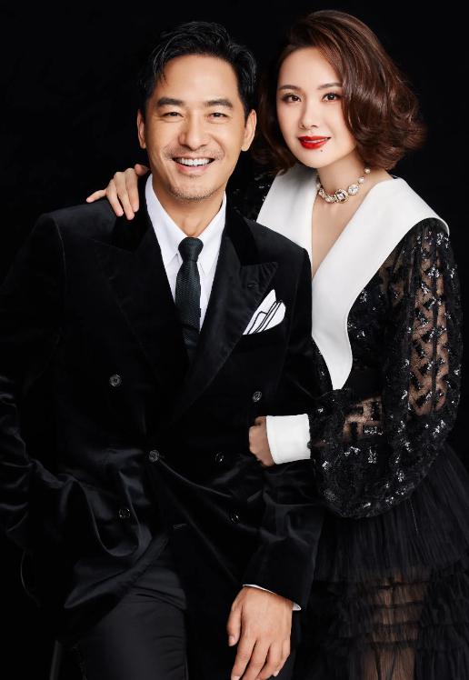 郭晓东和程莉莎的爱情故事 郭晓东和程莉莎相识于30岁,经历了甜蜜