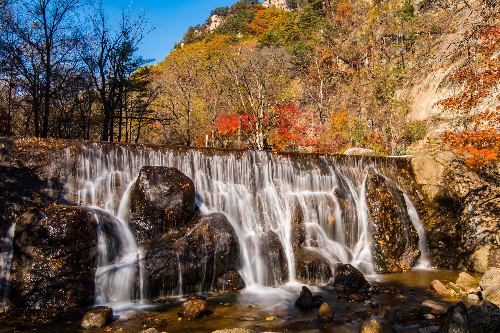 秋日安顺旅游攻略 当秋天来临,安顺这个美丽的城市将为您呈现出一幅