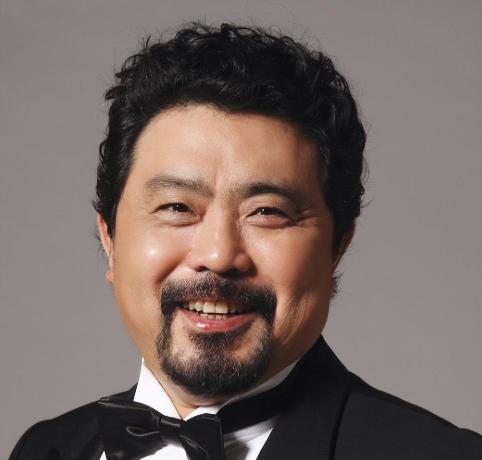 佟铁鑫:姑妈竟是男高音歌唱家魏松的老母亲 男中音歌唱家佟铁鑫在姑妈