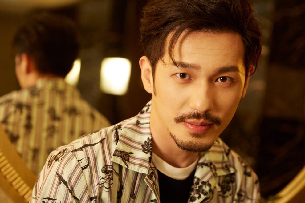 白宇:十年跑龙套终成实力派 白宇,出道近十年,演过小网剧跑过龙套,演