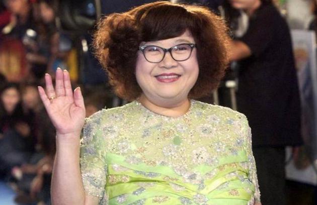 郑欣宜:母爱的力量 郑欣宜,知名演员郑少秋的二女儿,幼年时与父亲失去
