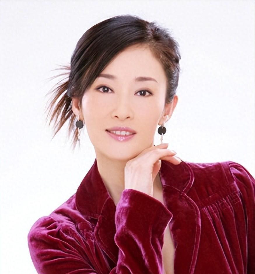 盖丽丽:从演员到企业家的转型之路 盖丽丽是一个勇敢追梦的女演员,她