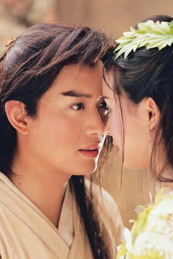 黄海冰:古装王子销声匿迹 黄海冰,被誉为"古装王子",曾演遍古龙,金庸