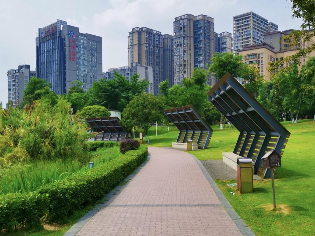 成都"连体公园"黄忠公园和金沙滨河公园 感觉近几年成都人越来越幸福