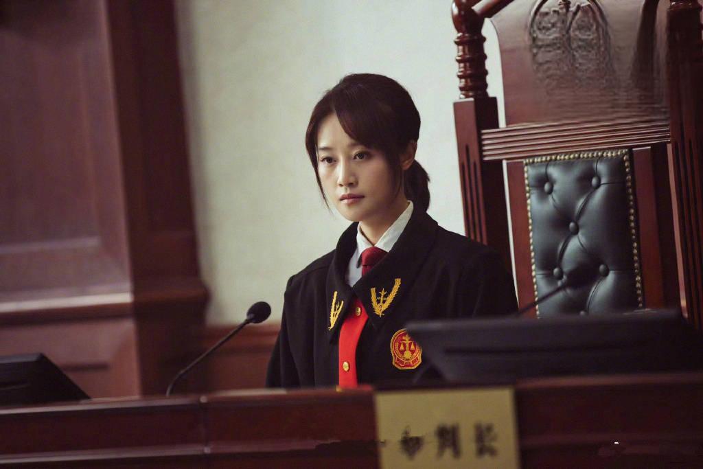 《宣判》:法律与情感的界限 《宣判》是一部法律题