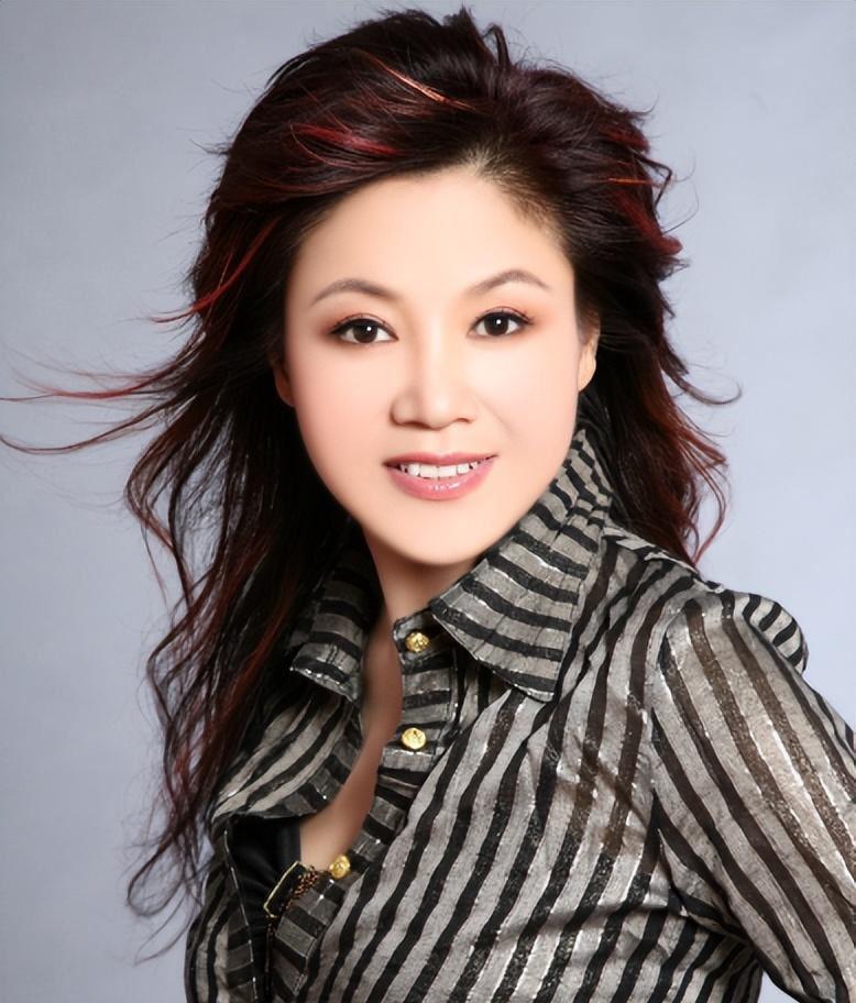 苏红:坚持尽孝,让公婆老有所依 苏红是第二届cctv青年歌手电视大奖赛