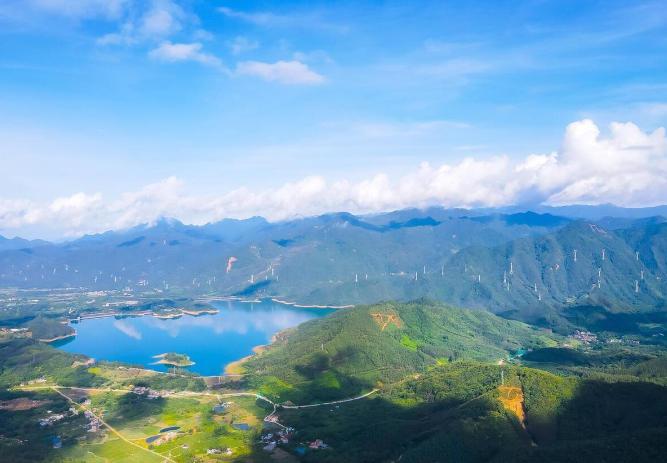 龙门县:急需优秀产业带动当地发展 龙门县是珠三角地区唯一的"省级