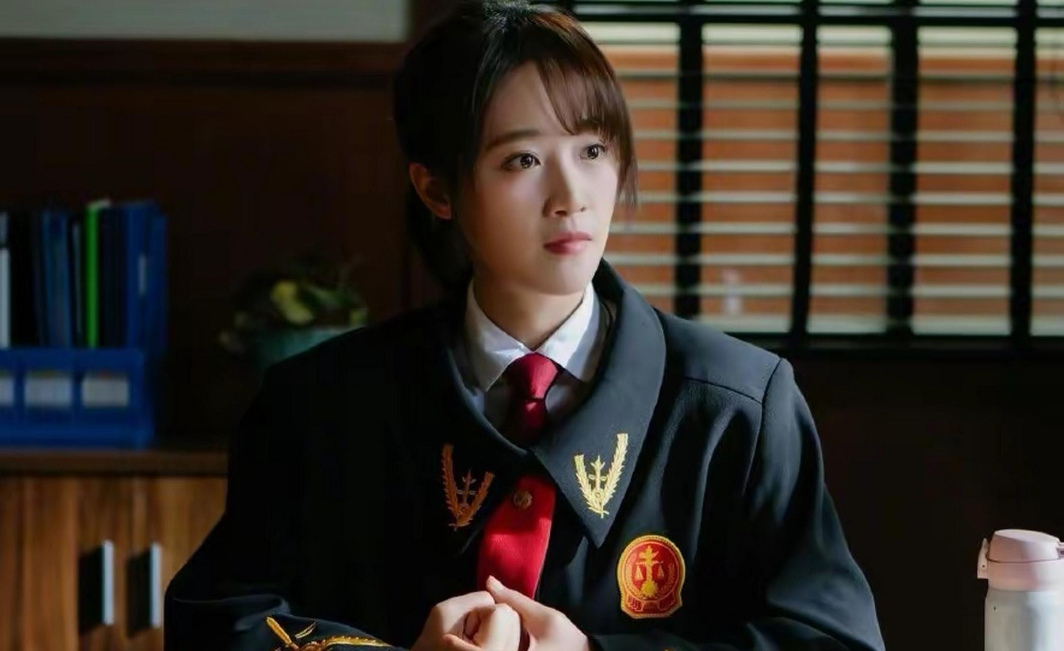 《宣判》:法官形象回归人间 电视剧《宣判》中,蓝盈莹饰演的法官