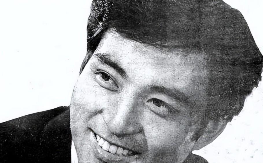 翟乃社:演艺路上的坚持 享有国家一级演员头衔的翟乃社,他在演绎各种
