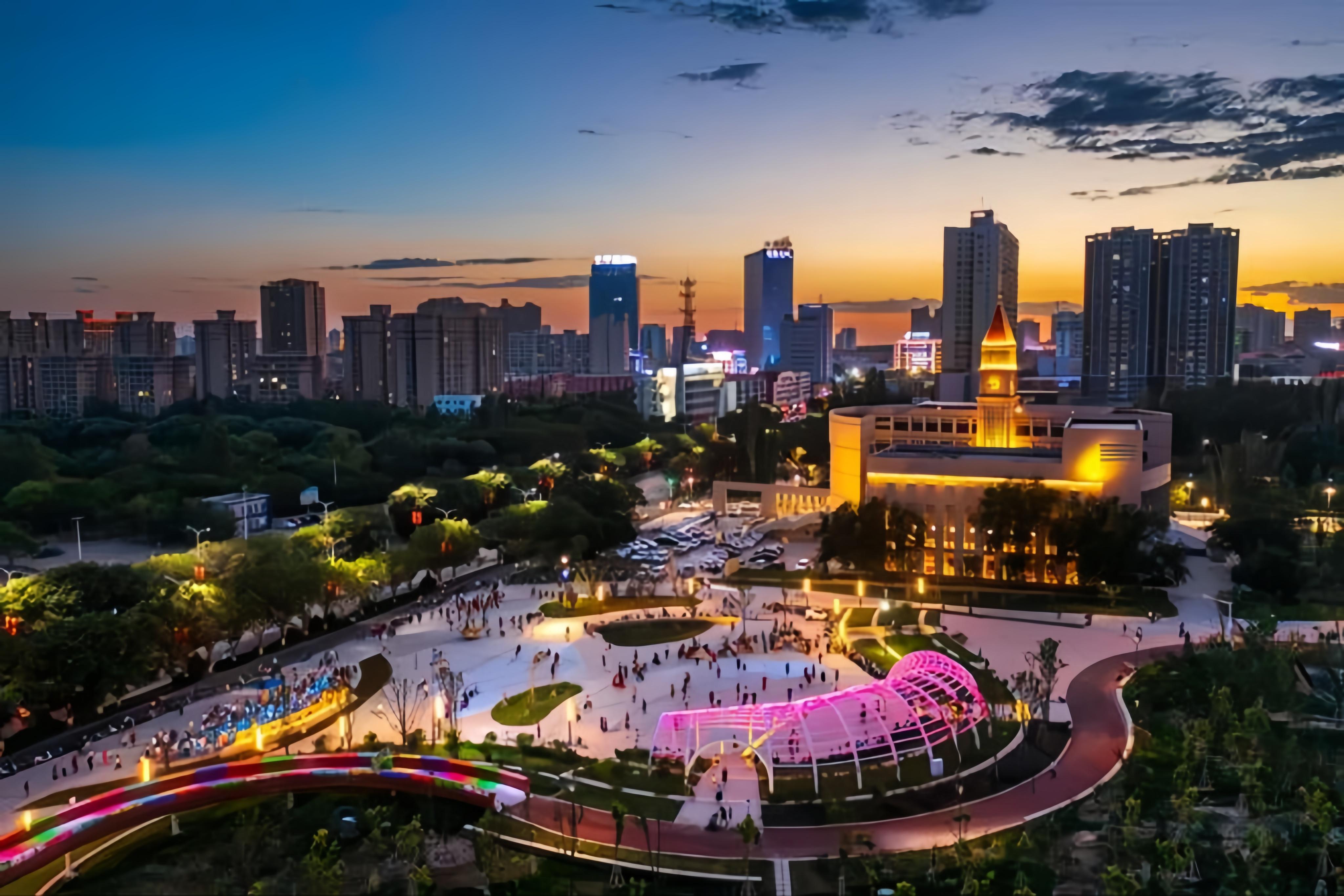哈密,一座充满历史和文化底蕴的城市 哈密,位于中国新疆东部,是丝绸