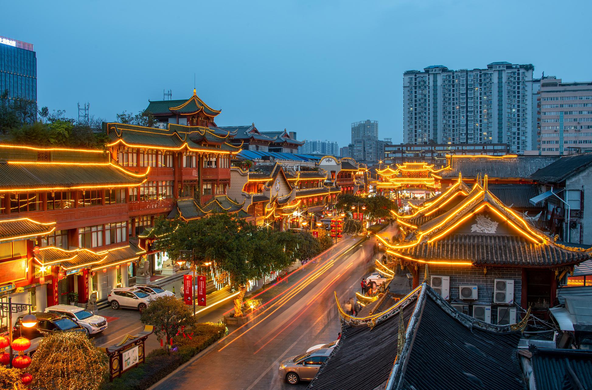 是成都保存最完整的古街区之一,它们各具特色,展现了成都的历史和文化