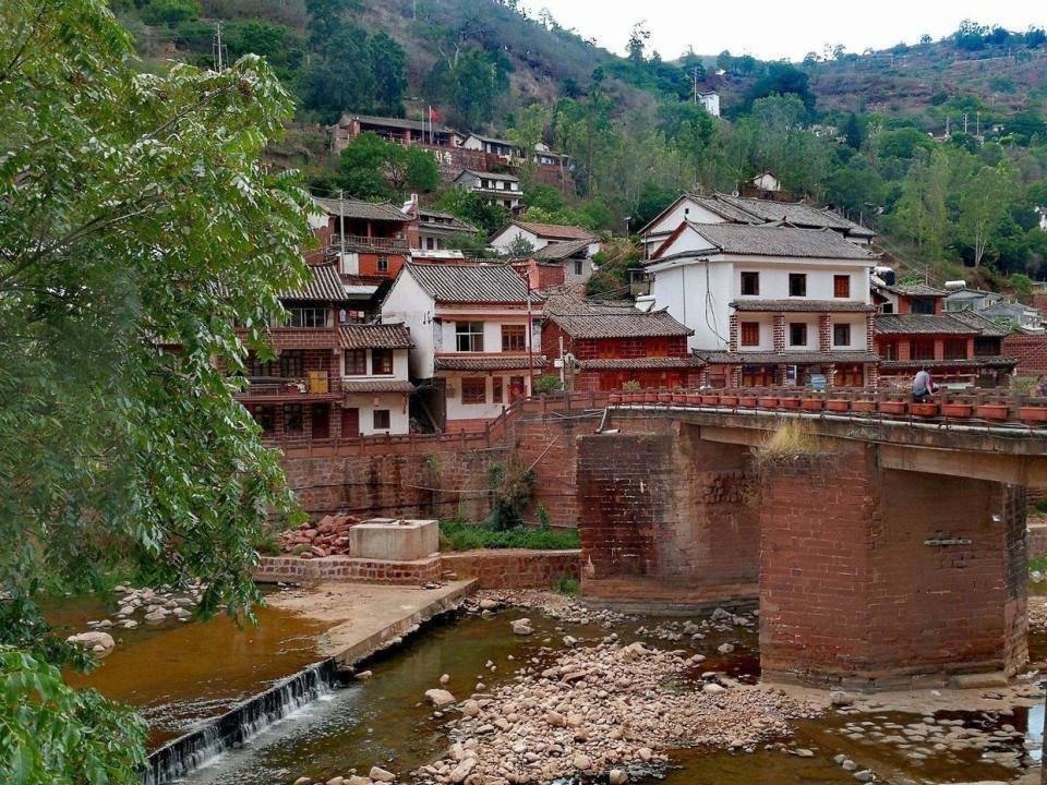 黑井古镇:千年历史的文化遗产 在云南省楚雄彝族自治州,隐藏着一座