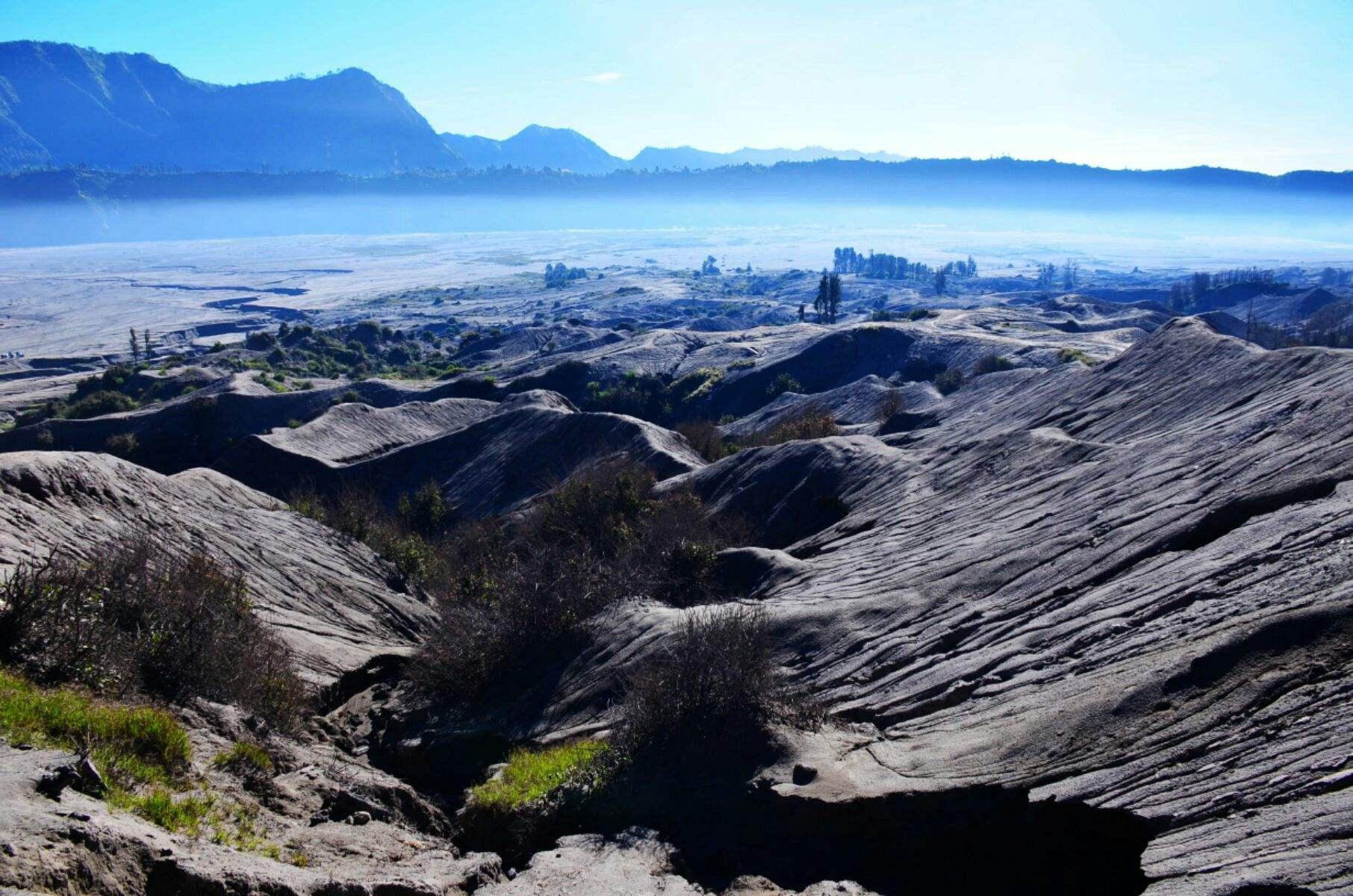 泗水火山,爪哇岛最受欢迎的火山之一 泗水火山,也称为布罗莫火山,是东