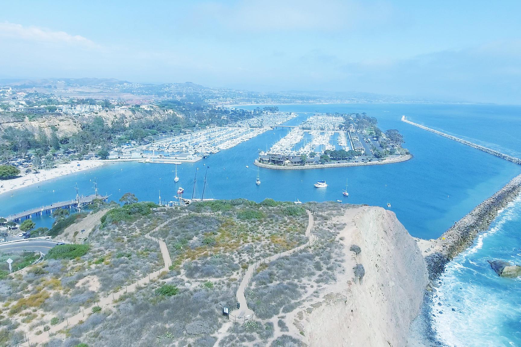 直布罗陀自由行攻略 直布罗陀,位于欧洲伊比利亚半岛的南端,是14个