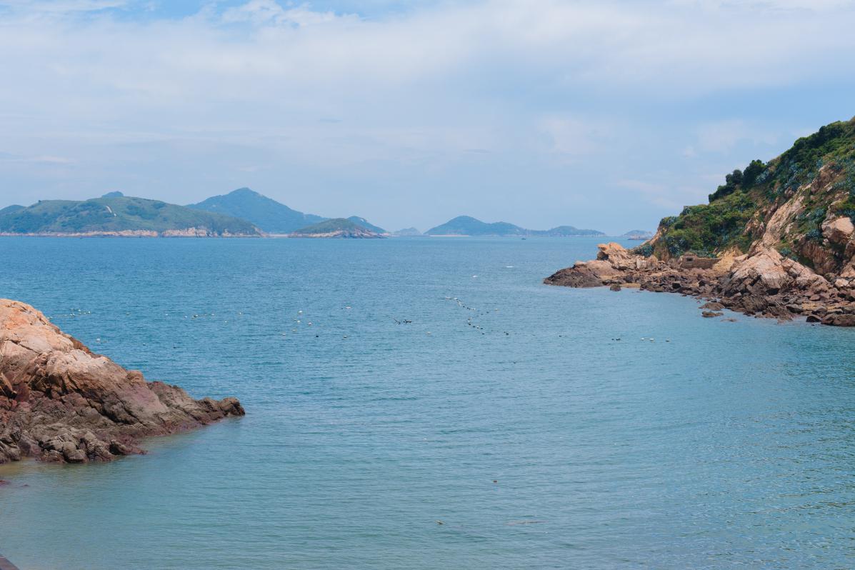 南澳岛一日游攻略 南澳岛,这个位于深圳东部的小岛,以其迷人的海岸线