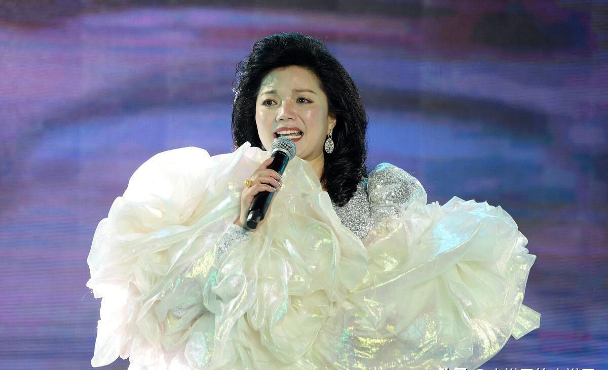 华语早期第一女高音大嗓歌手 苏芮是华语音乐史上的巅峰女歌手,她的