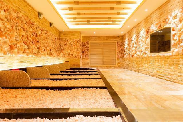 "记者暗访洗浴中心,警方出警却无所获" 淮安一洗浴