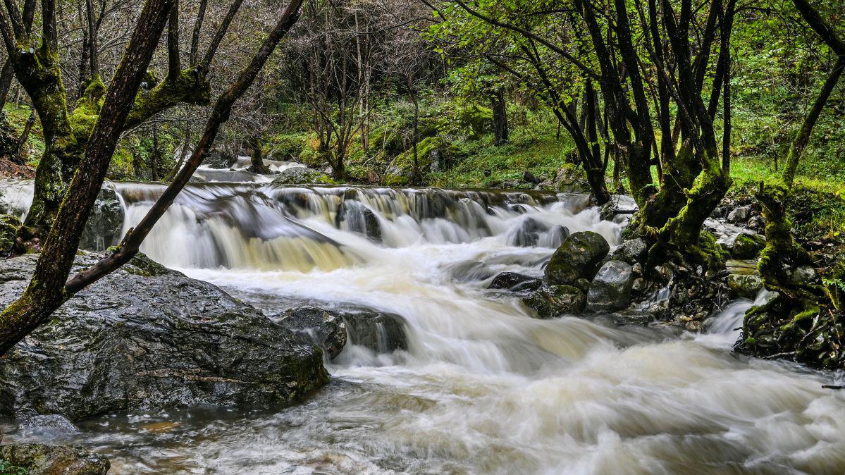 朱家湾村,秦岭最美"会客厅" 朱家湾村位于陕西省商洛市柞水县营盘镇的