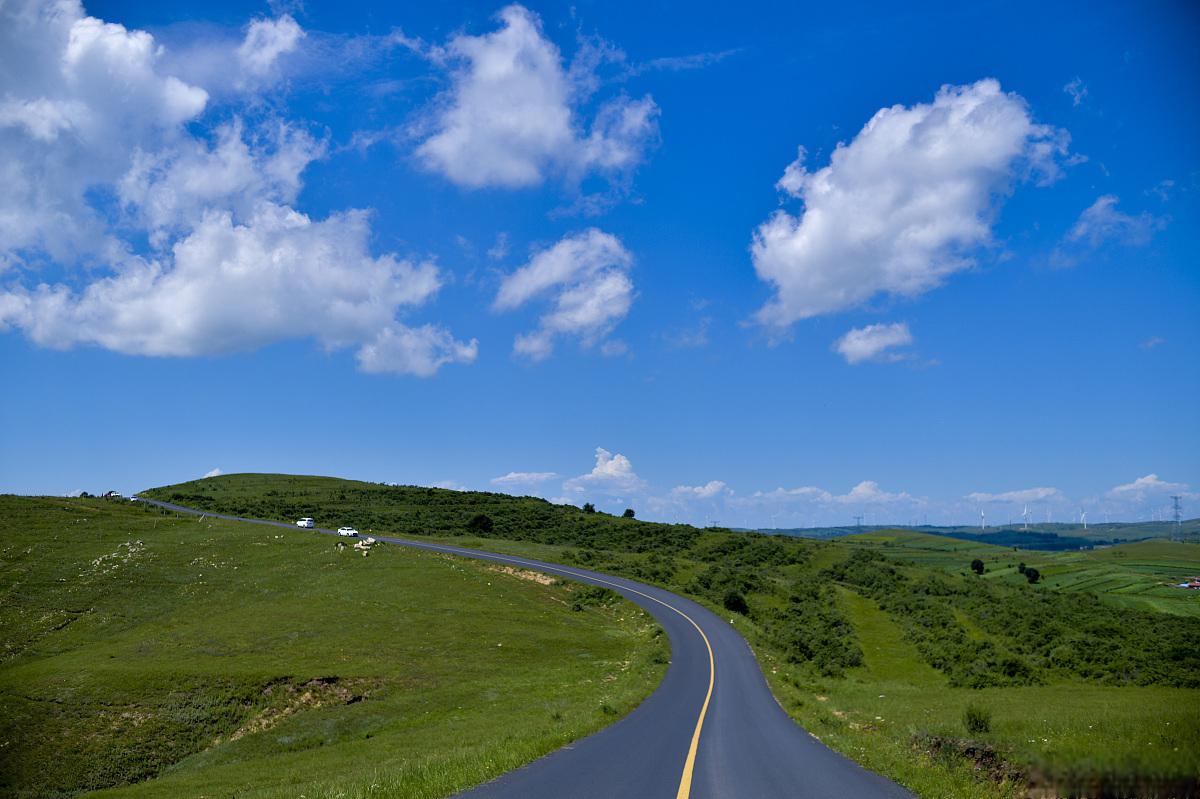 草原天路旅游 草原天路旅游,草原天路,位于内蒙古自治区与河北省交界