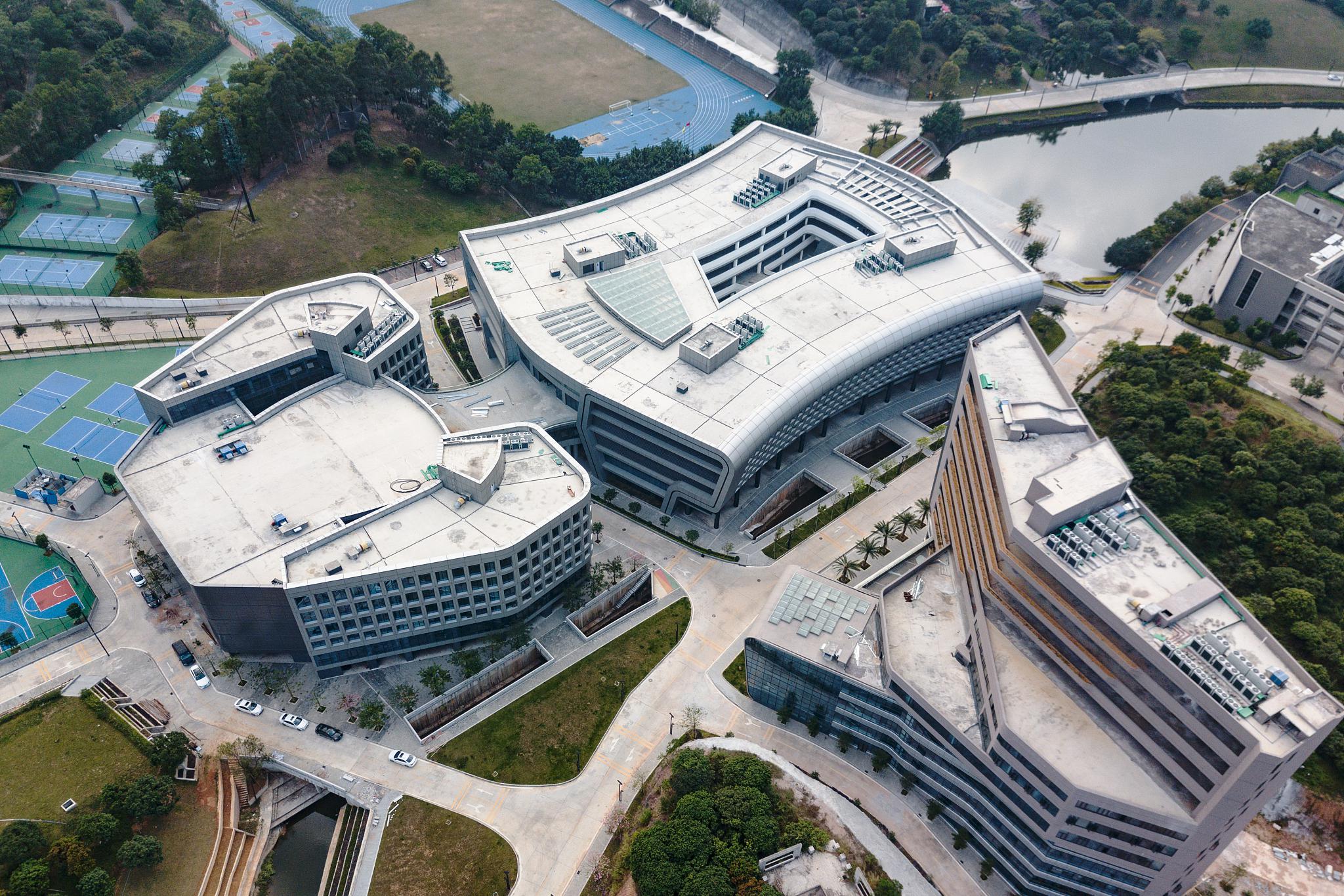 广州大学城一日游攻略 广州大学城,位于广州市番禺区小谷围岛及其南岸