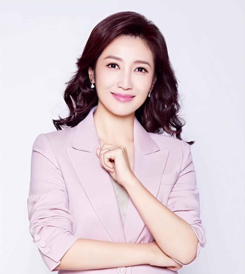 春妮的幸福故事 春妮和刚强的幸福故事,41岁高龄顺产喜得贵子,她的