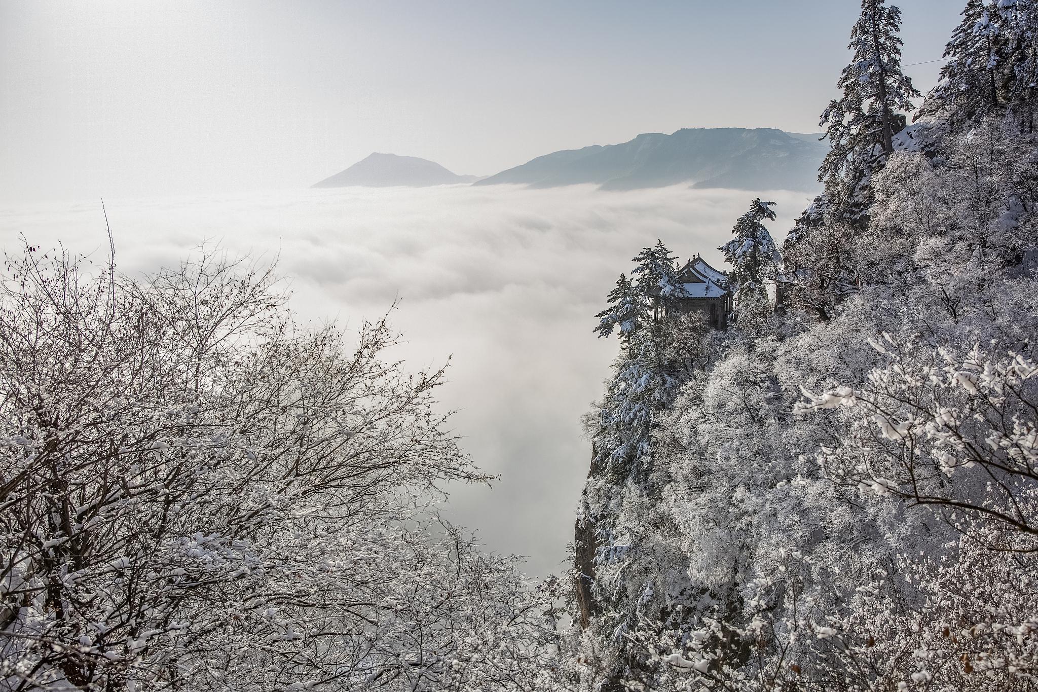 海棠山:冬日仙境中的自然与人文景观 海棠山,一个如诗如画的风景名胜