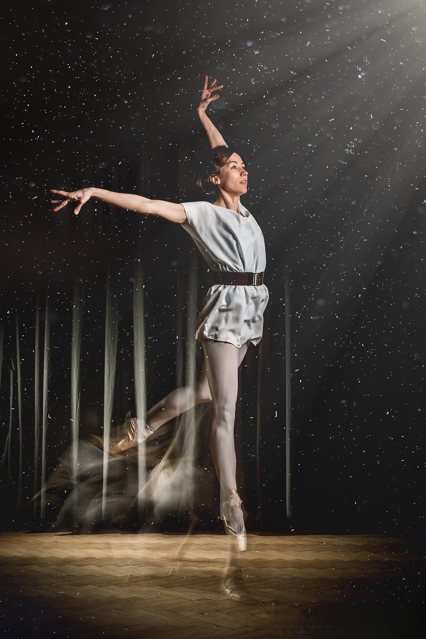 俄罗斯皇家芭蕾舞团谢幕表演 俄罗斯皇家芭蕾舞团天鹅湖惊艳表演中加