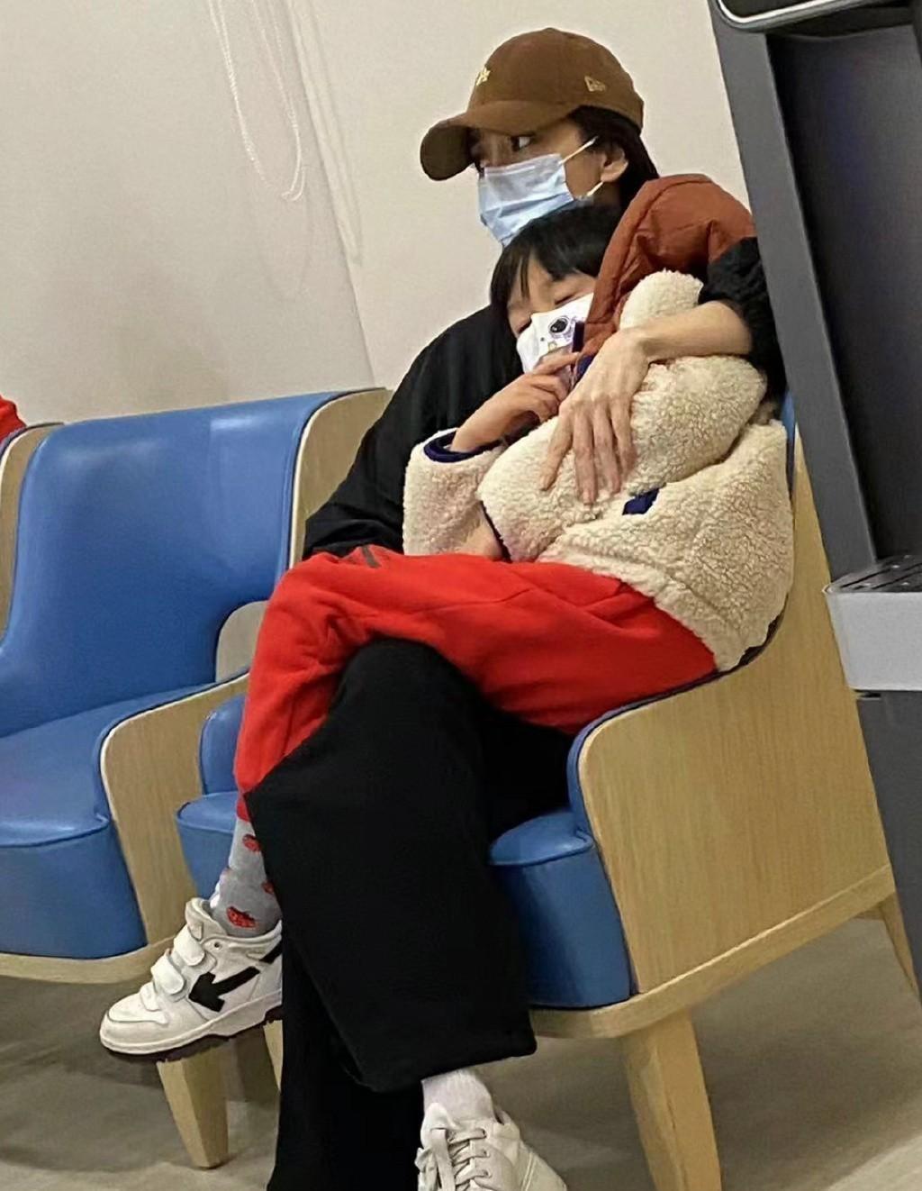 angelababy带小海绵急诊记 angelababy在医院紧张而真实的一面,作为