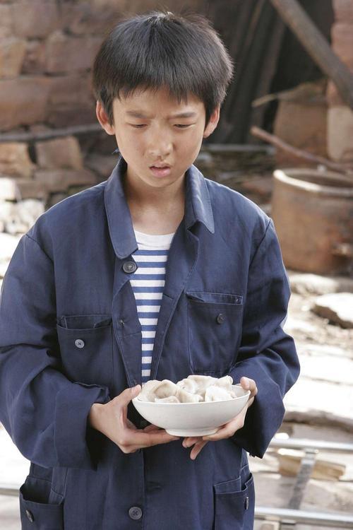 孙佳宝电影名字 孙佳宝捡饮料瓶人物原型是电影《暖情》中的小男孩