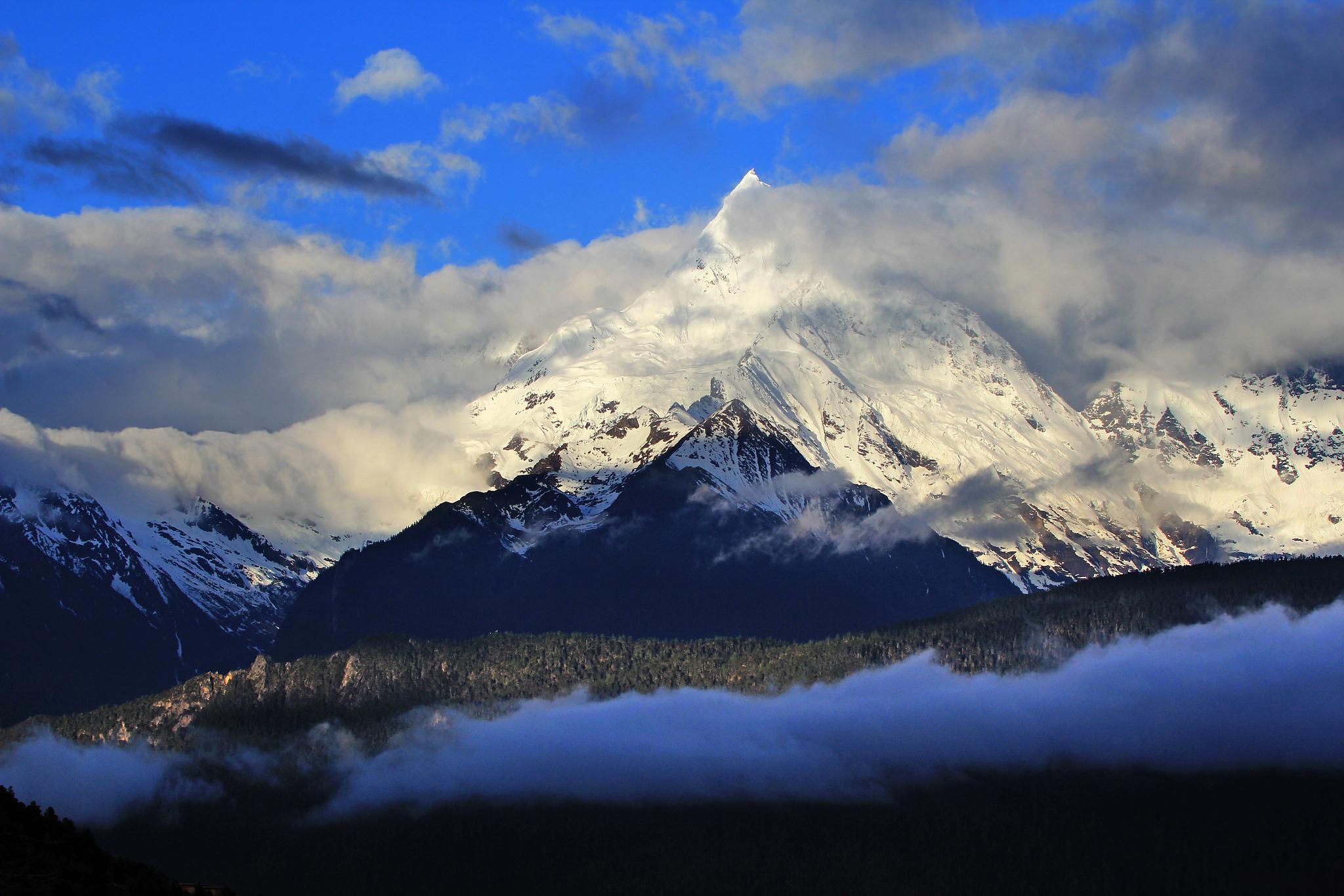 天山雪山最美图片