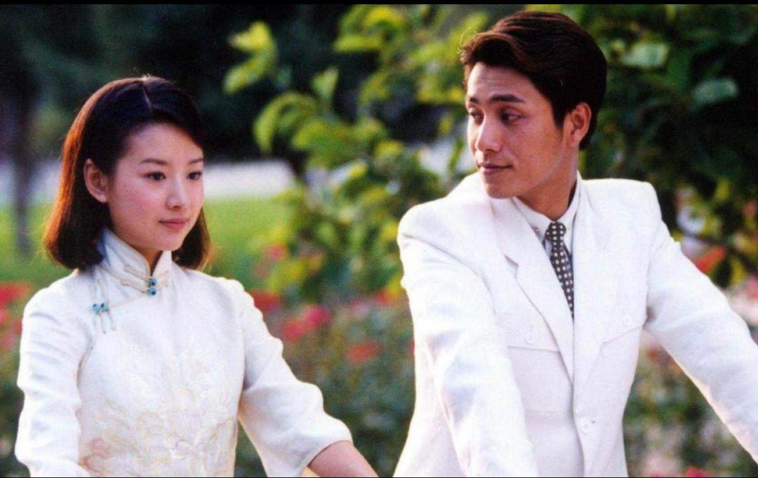 《金粉世家》:金燕西和冷清秋的爱情 金燕西和冷清秋是相爱的,只是