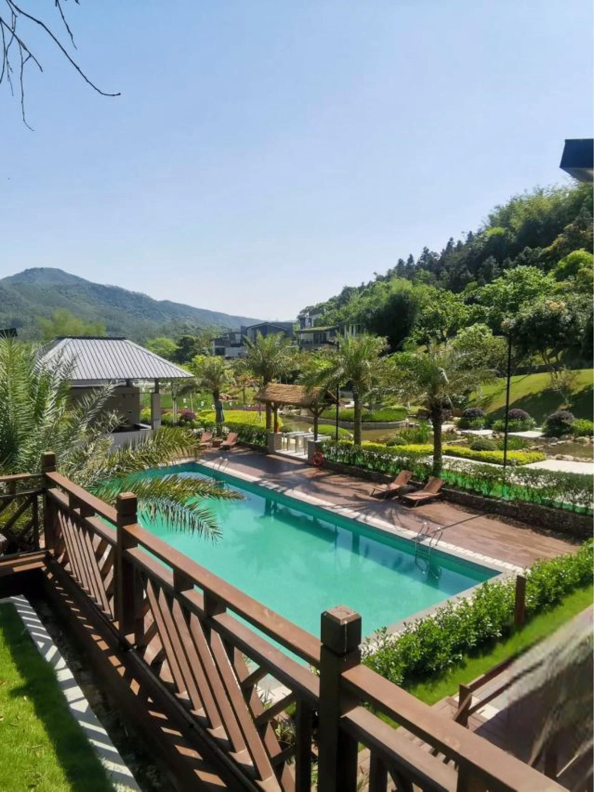 增城私汤名宿 这家民宿位于广州增城,地理位置优越,依山傍水,让人感到