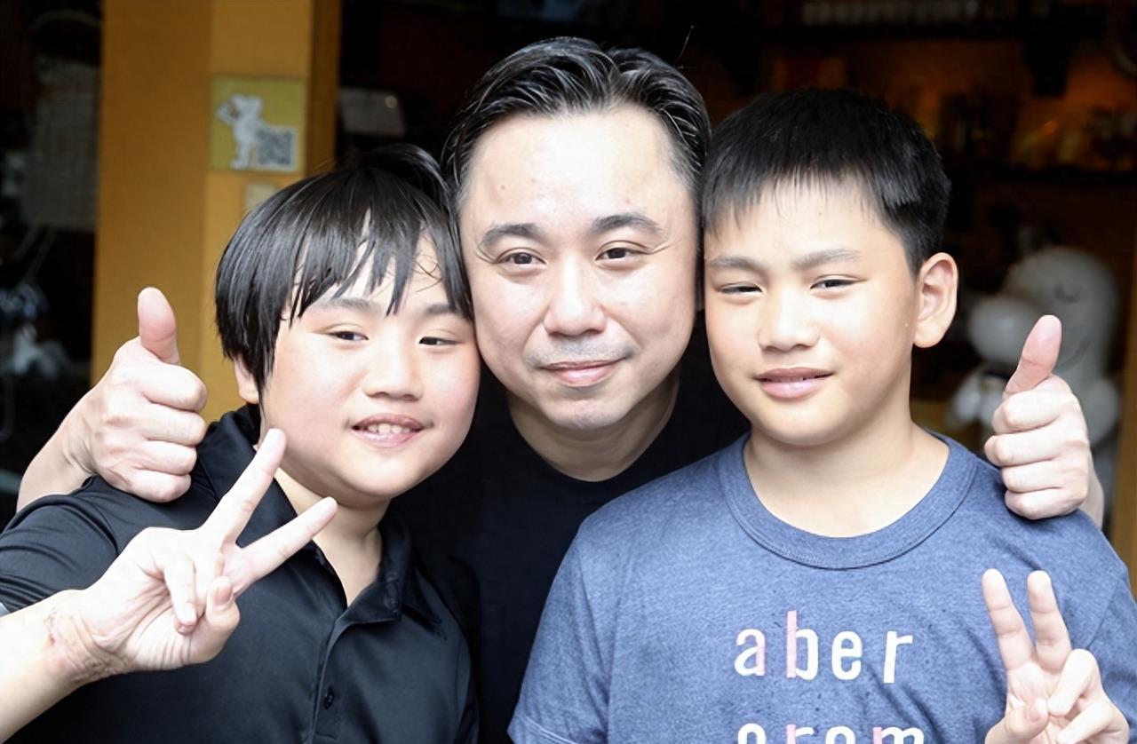 小彬彬与小小彬这对父子俩的关系如今被网友们用一针见血的评论腥容