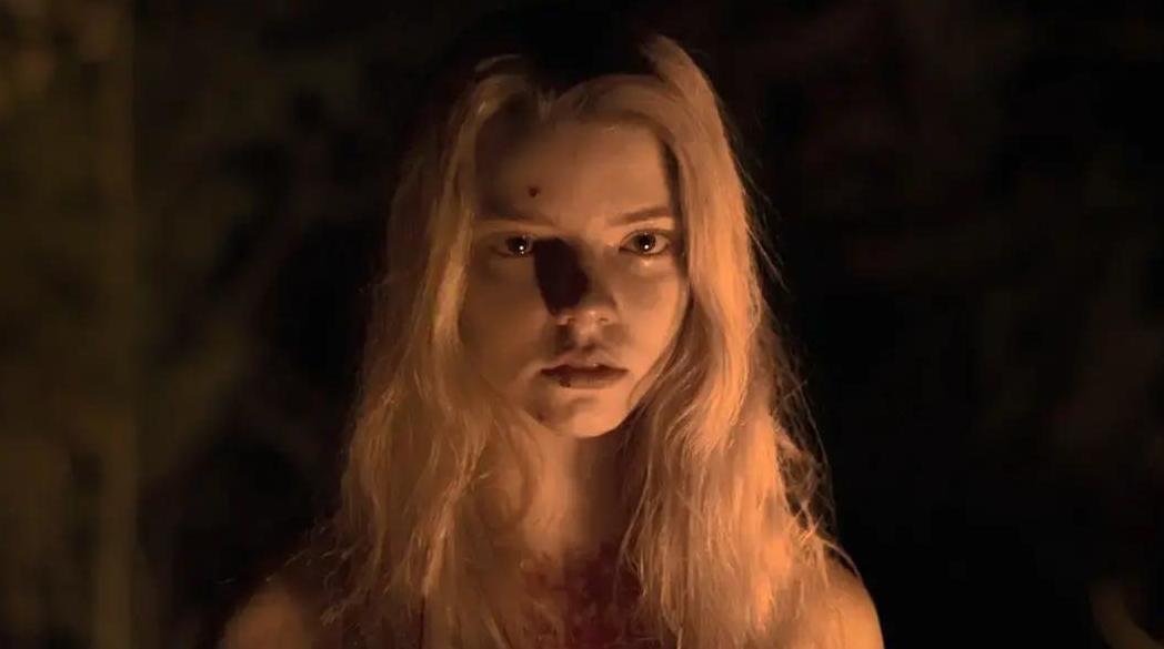 《女巫》:宗教狂热与女性超自然力量的碰撞 电影《女巫》通过独特的