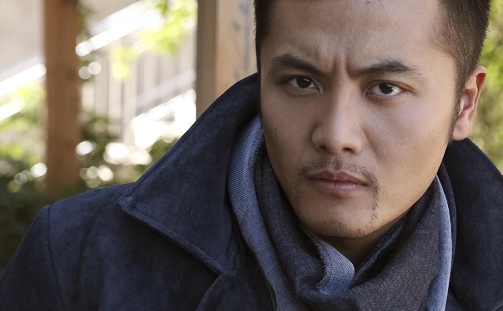 张嘉译的小表弟姬他:从新人到一线明星 姬他凭借自己的努力和才华