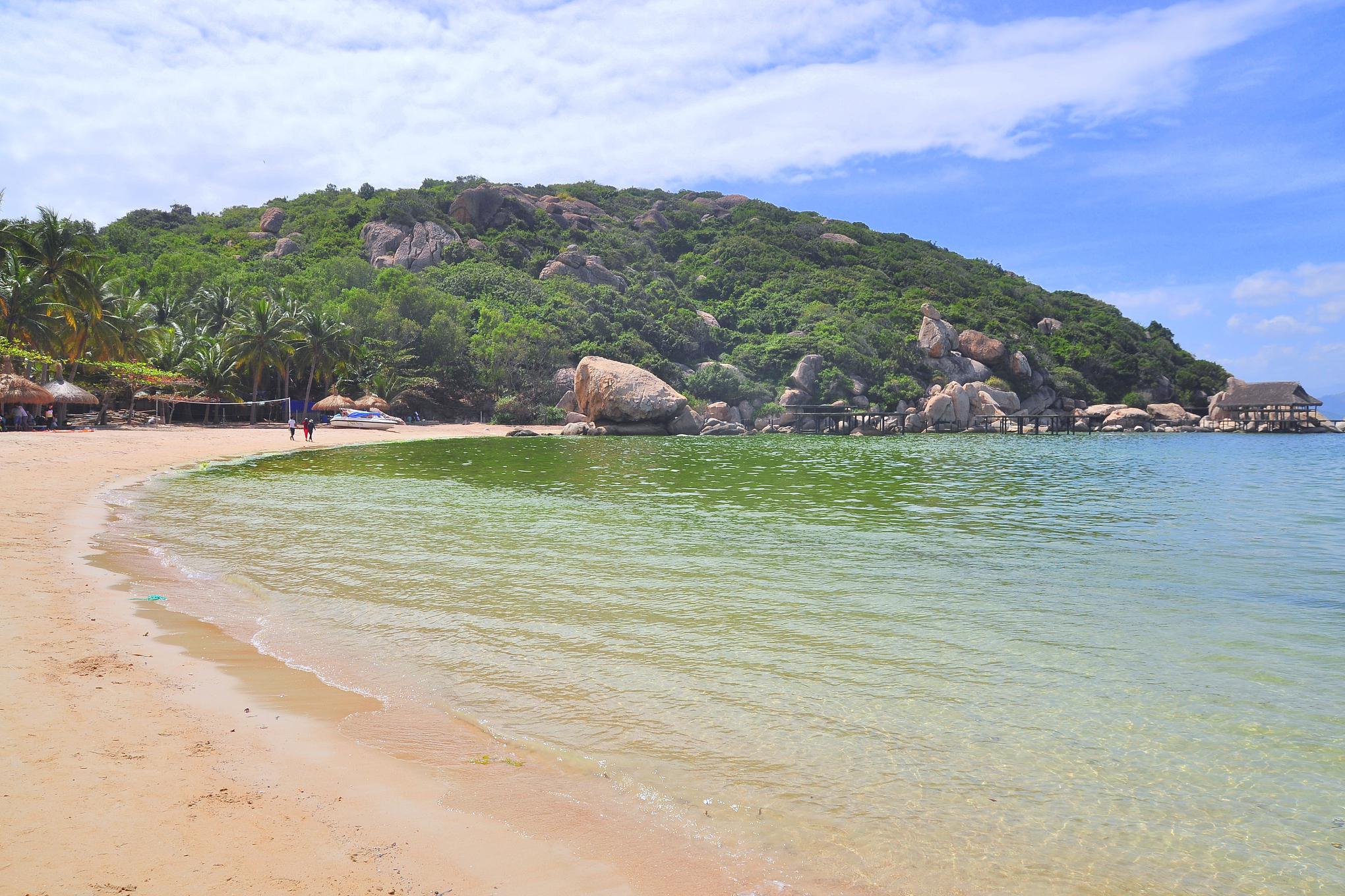 外伶仃岛旅游攻略 外伶仃岛位于中国广东省珠海市香洲区东南部,是一座