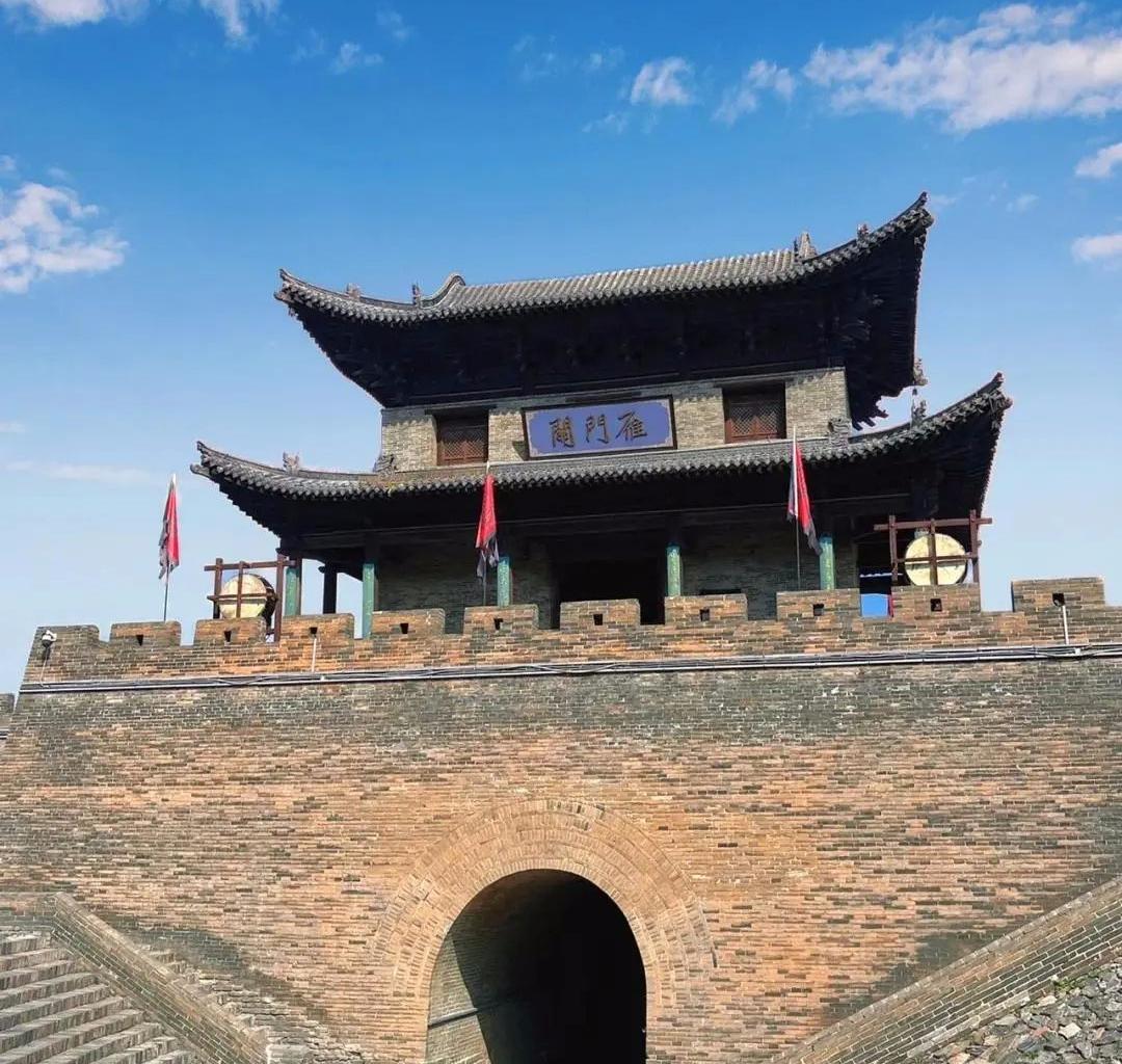 代县,山西的宝藏古城 在中国山西省的北部,有一座古城,它的历史悠久而