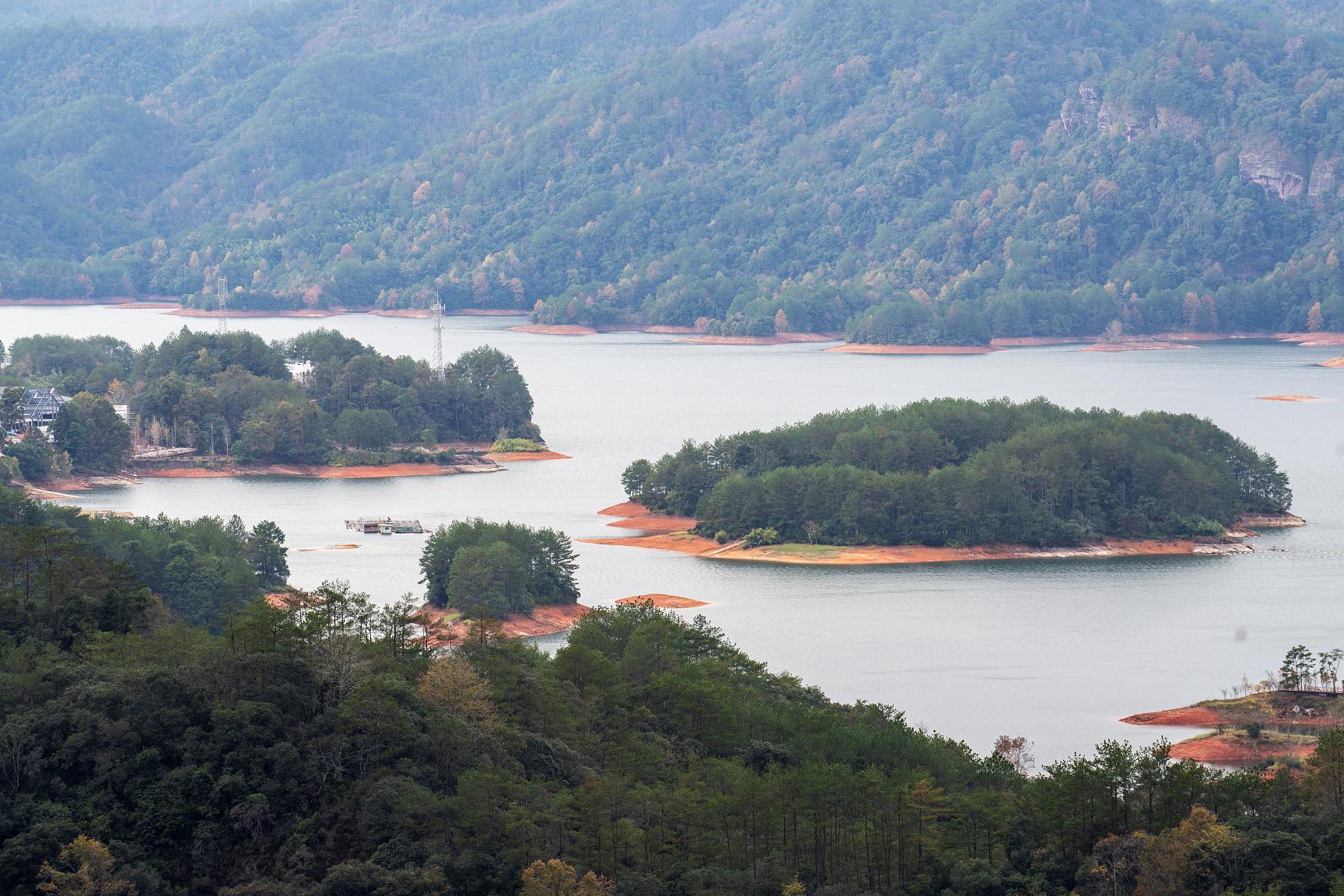 仙岛湖自驾二日游攻略 仙岛湖位于中国湖北省黄石市阳新县境内,是一座