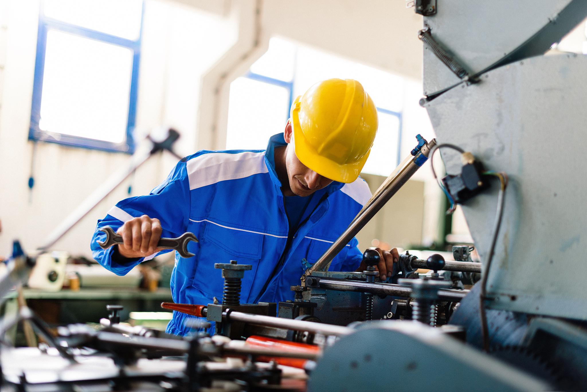 设备维修进口报关流程详解 设备维修进口报关涉及多个步骤,包括准备