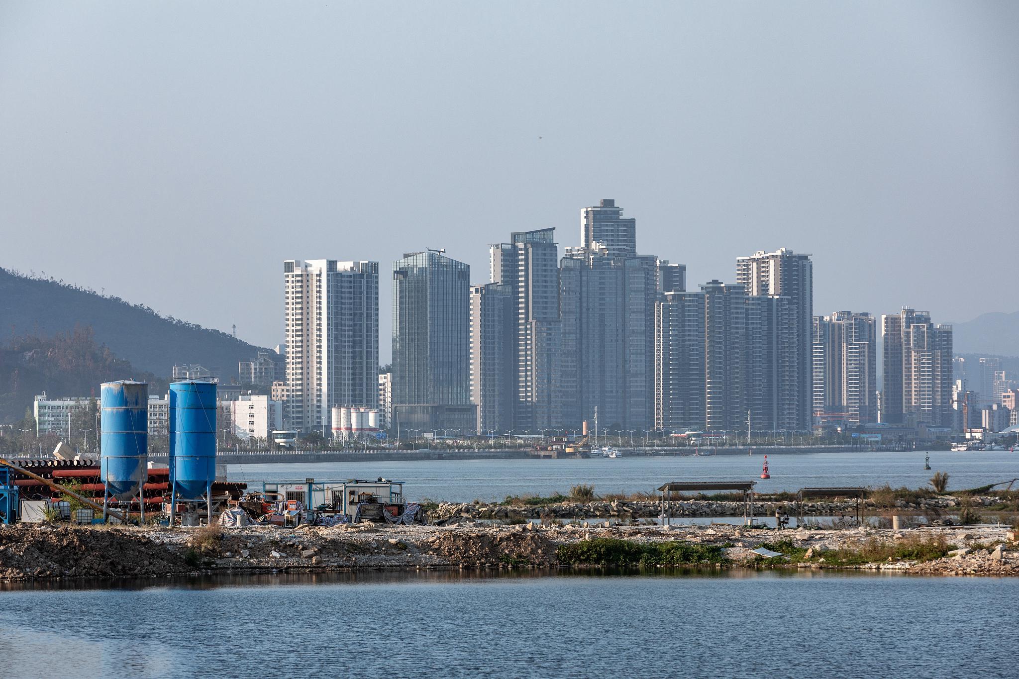 珠海长琴岛,这个冬天最想去的度假胜地 夏日的阳光洒满大地,微风轻拂