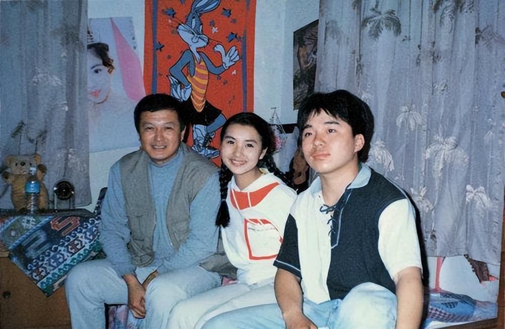 陈好:嫁给富豪刘海峰,育有三个孩子,至今未婚 陈好是一位备受喜爱的